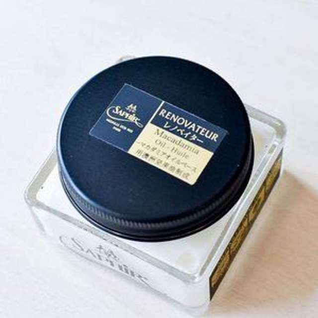 SAPHIR MEDAILLE D'OR - RENOVATEUR with Mink oil - 75ml or Macadamia Oil - 75ml