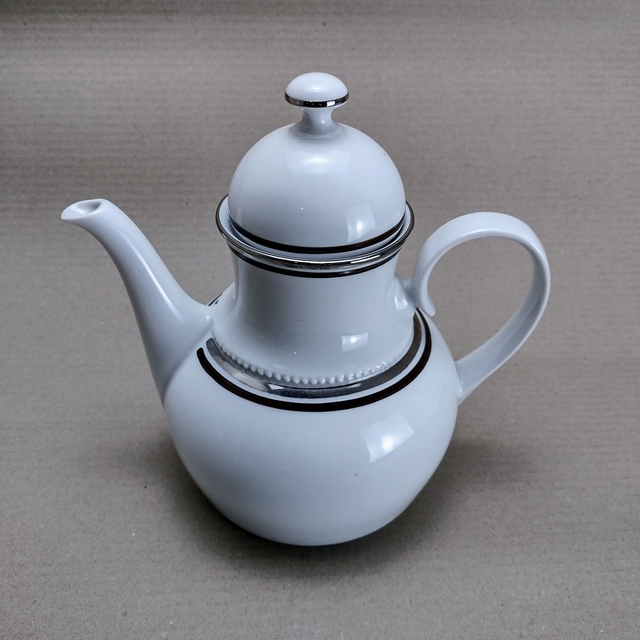 Eschenbach | Theepot (breedte 19,5 cm | hoogte 20,0 cm | diameter 15,0 cm) Bewerkt decor Bruine en zilveren bies op pot en deksel | Vintage