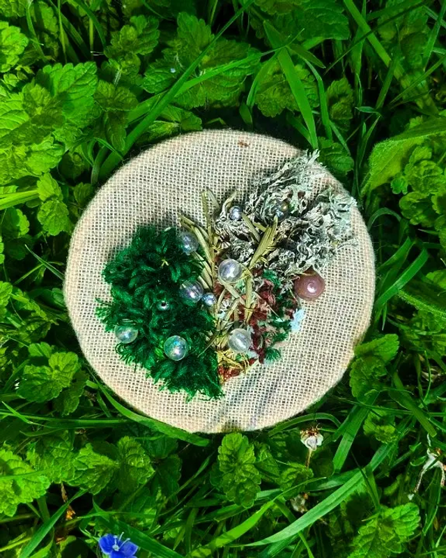 Moss embroidery