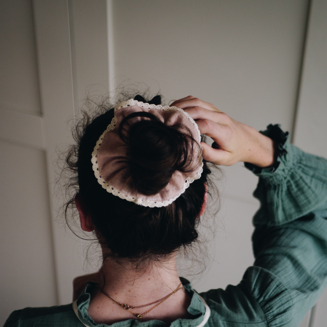 Lace Scrunchies 