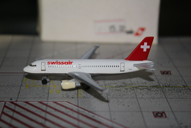 Swissair A319-100, 1:500 Herpa