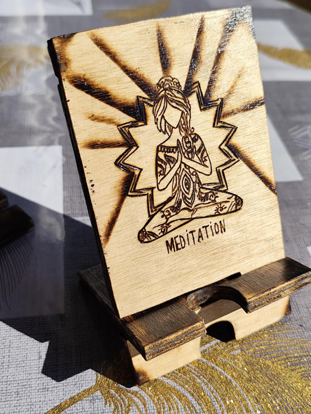 SUPPORT DE CHARGE TÉLÉPHONE MÉDITATION