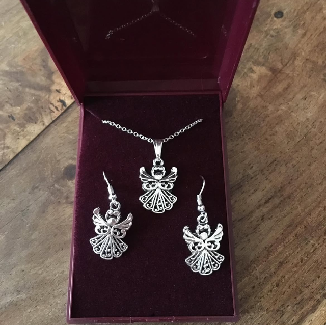 Angel Set 18” Silver Plated chain & ear hooks