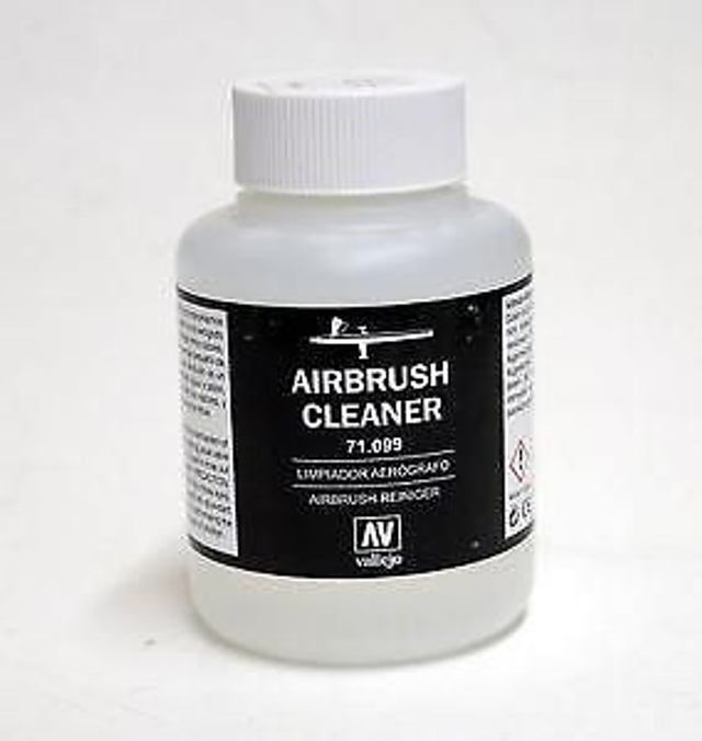 vallejo airbrush cleaner 85ml