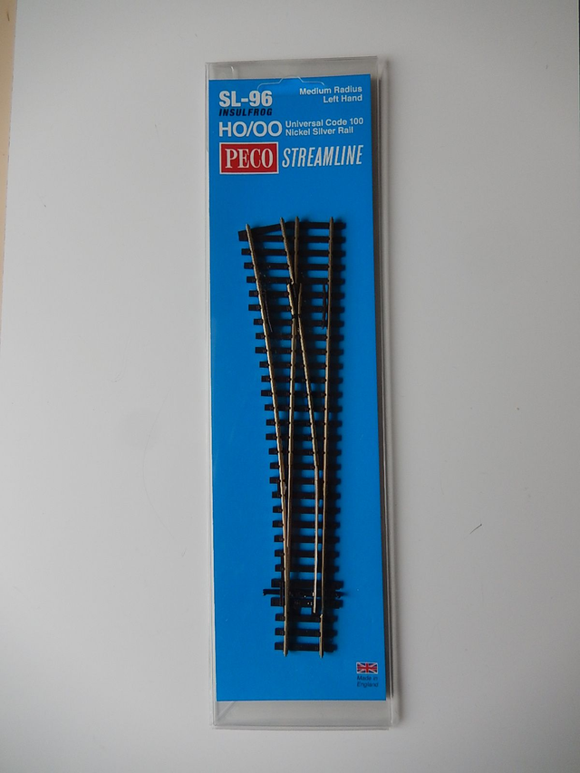 Aiguillage grand rayon à gauche 12° Peco SL-96 H0