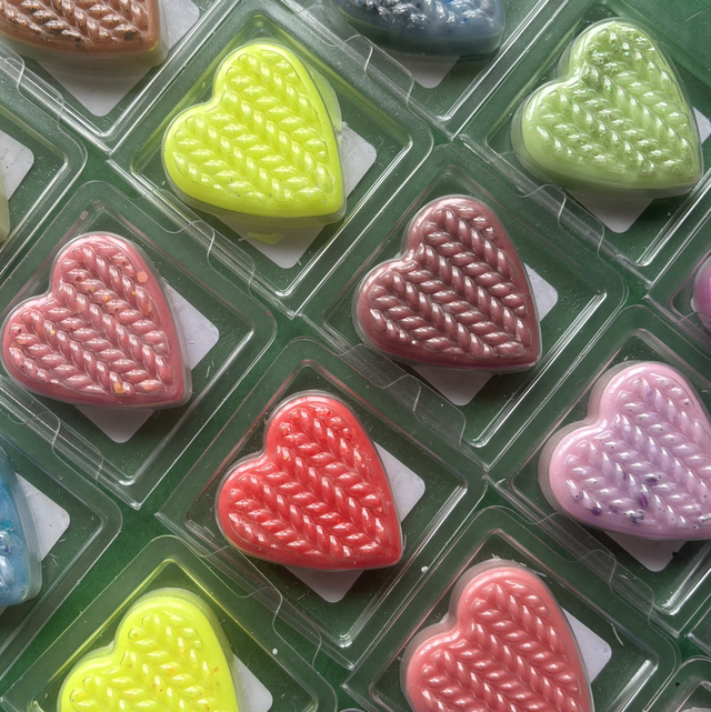 Heart Clamshell - Laundry Scents