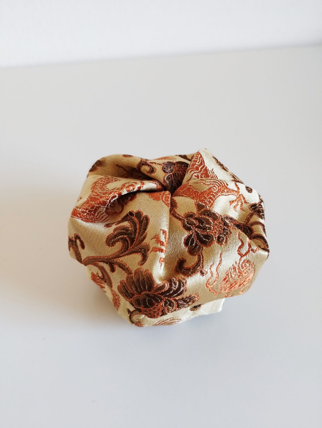 Jewelry Box, Twist Silk box, Gold Color, Dragon and Flower Pattern Ring box