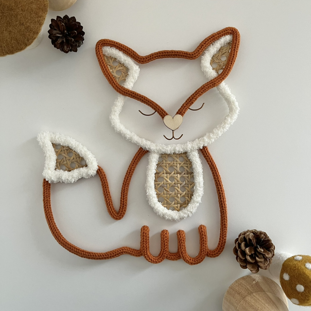 Décoration murale « thème forêt » renard en tricotin à personnaliser