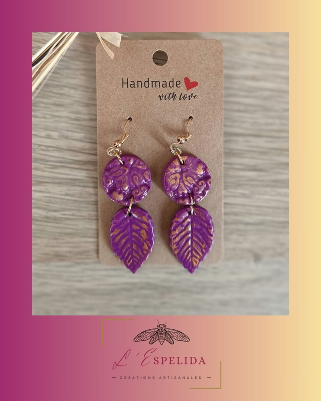 Feuilles violettes et dorées