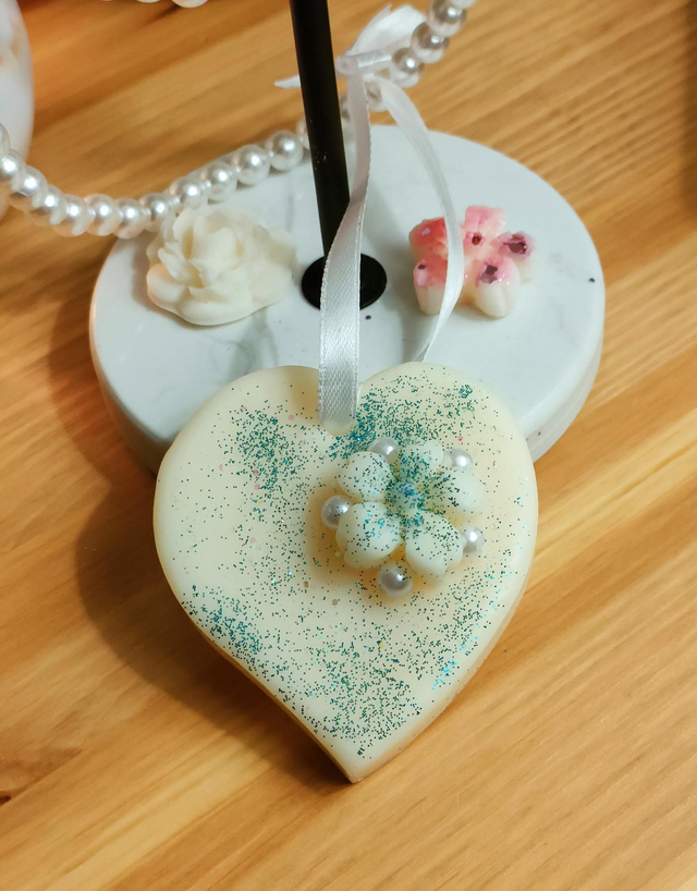 Suspension &quot;Monoï&quot;