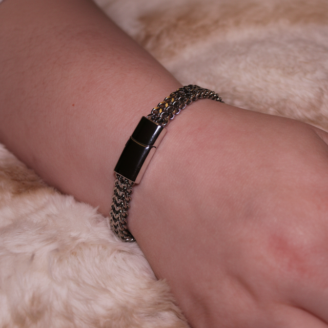 Zilverkleurige RVS schakelarmband – 21 cm – Gevlochten design – Magneetsluiting