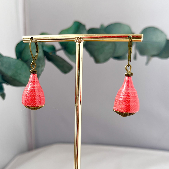 #9 Boucles d’oreilles upcycling en affiche 