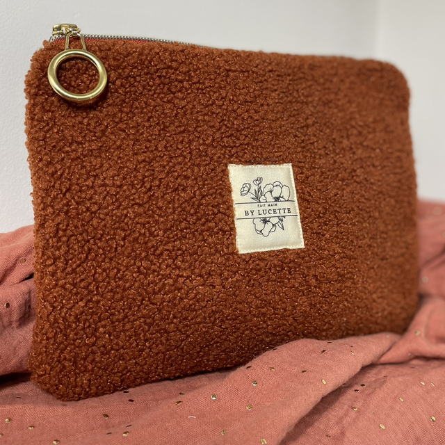 Petite pochette sherpa caramel 