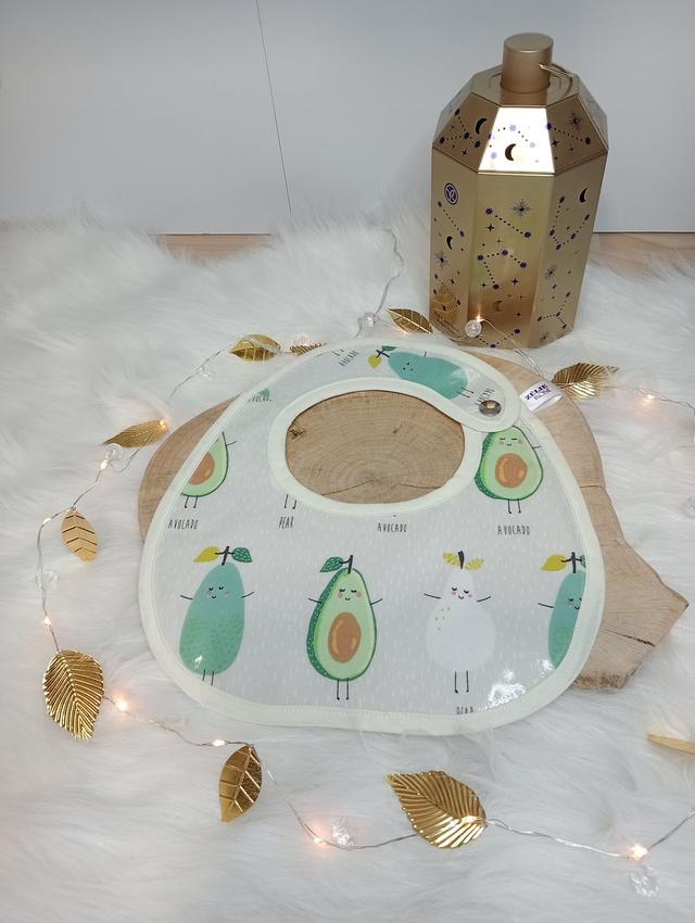 Bavoir boutonné doublé rond Enduit "Avocats mignons" écru