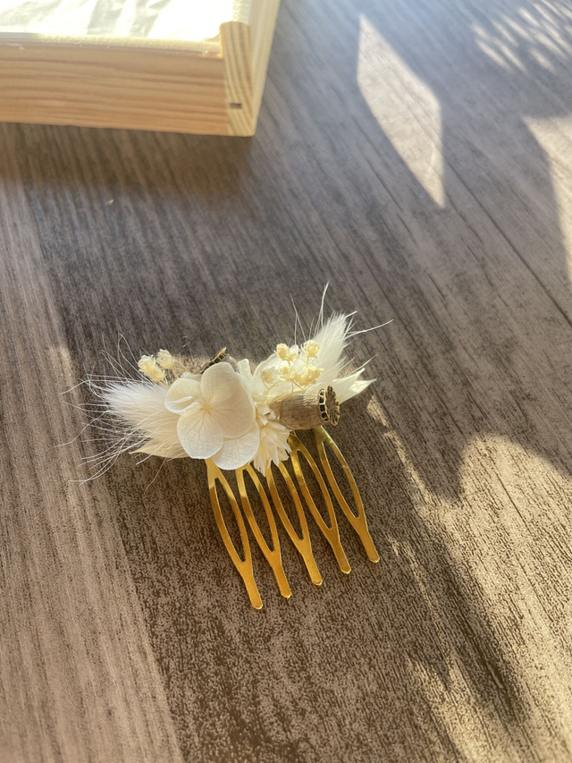 Petit Peigne en fleurs séchées 