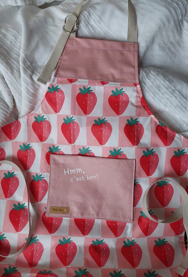 Tablier enfant &quot;fraises&quot; 