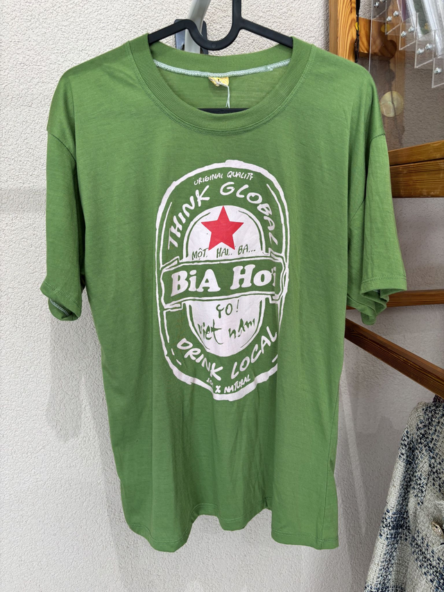 T-shirt vert Bia hoi (242)
