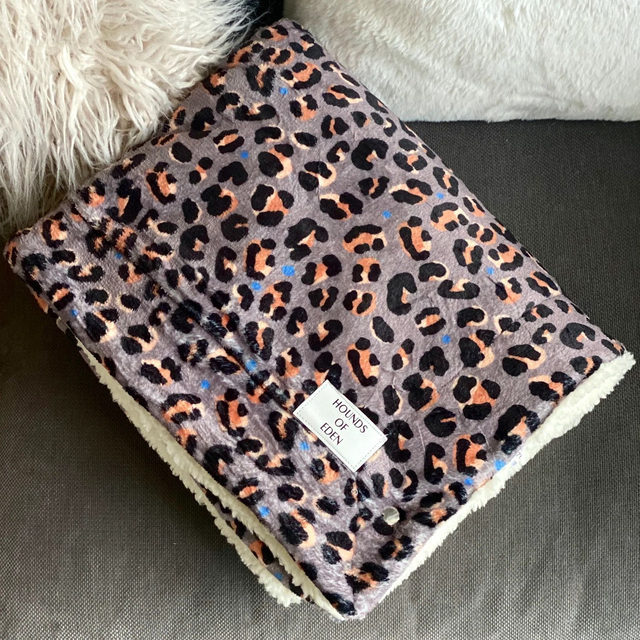 Hounds of Eden Snuggle Blanket - Steel Leopard