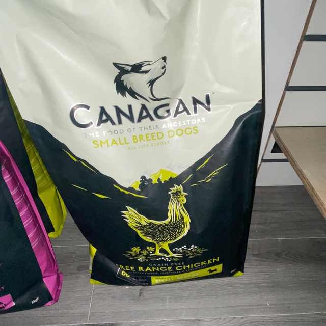 Canagan small dog free chicken 6 kg