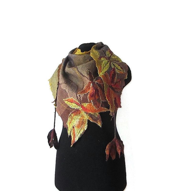 Scialle lana merino seta Scialle feltro fatto a mano Scialle per le donne caldo infeltrimento giallo marrone Regalo unico per le donne