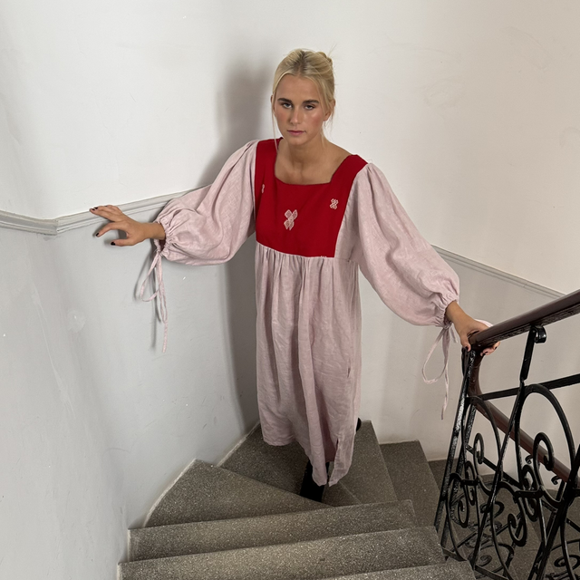 Vestido lino rosa con rojo 