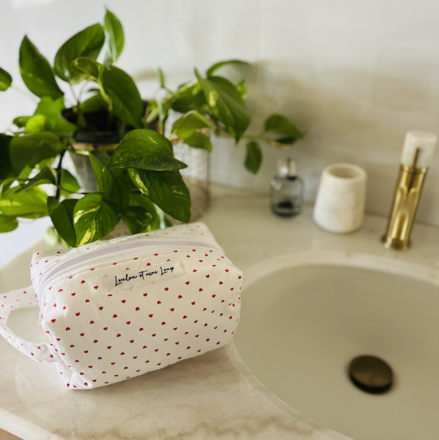 Trousse de toilette grand format "Cœur rouge"
