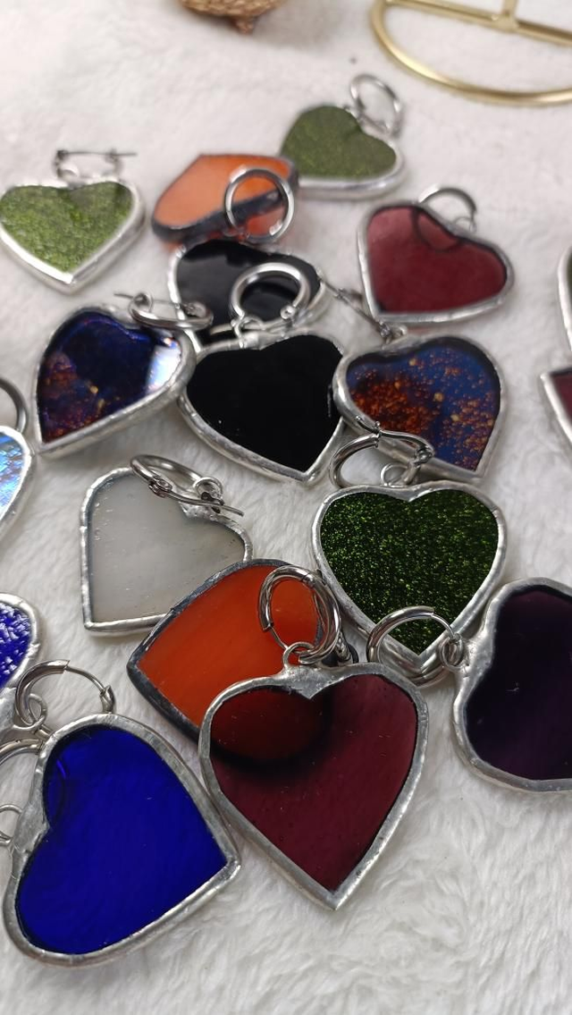 Boucles d&#039;oreilles Self Love 🧡💚🖤💜