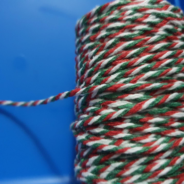 Xmas red green &amp; white twine 20cm for single decoration 