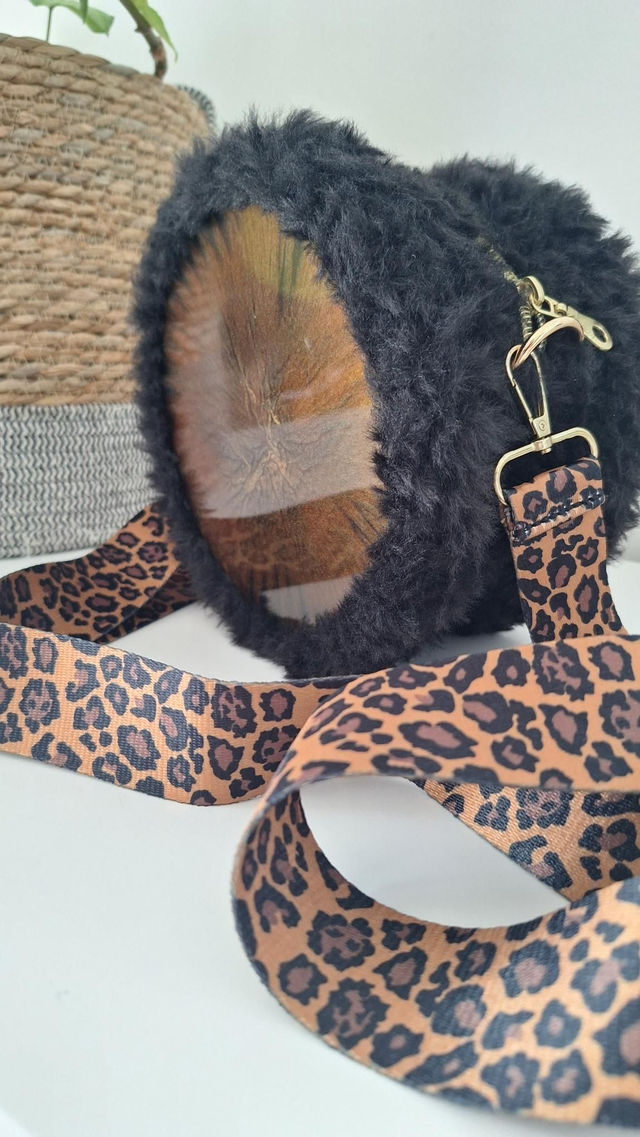 Sac en Résine et crochet léopard et fausse fourrure noir
