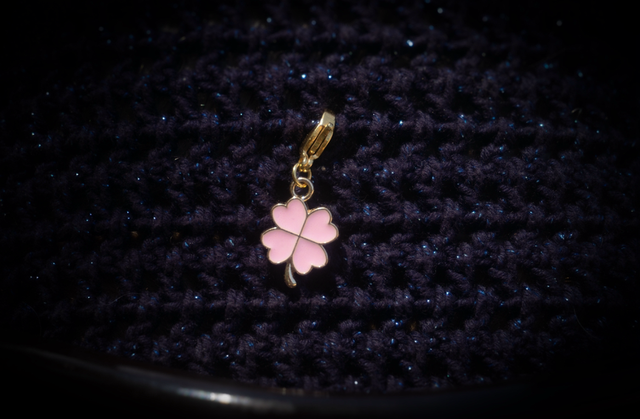 LUCKY CHARM ROSY