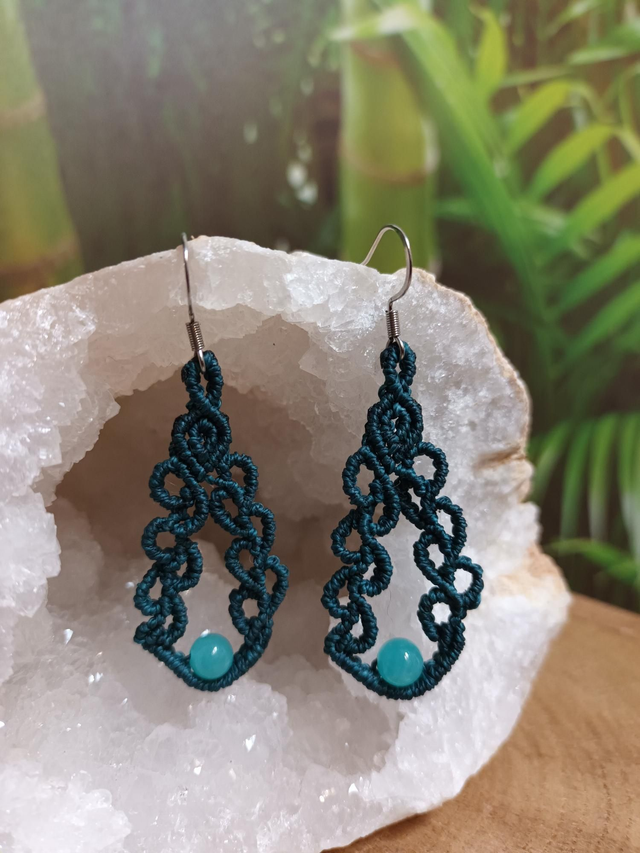 Boucles d'oreilles en micro-macramé et amazonite