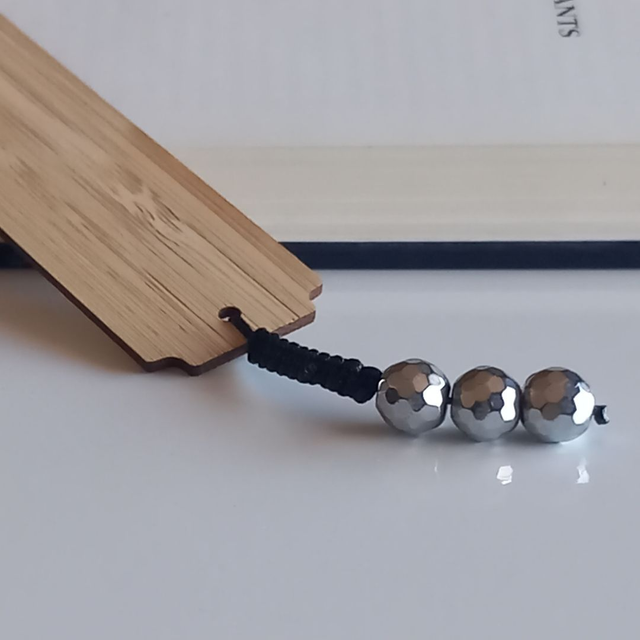 Marque-pages en bambou et Hématite argenté