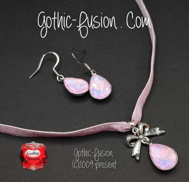 Pink Bow Velvet Choker and Earrings Set 