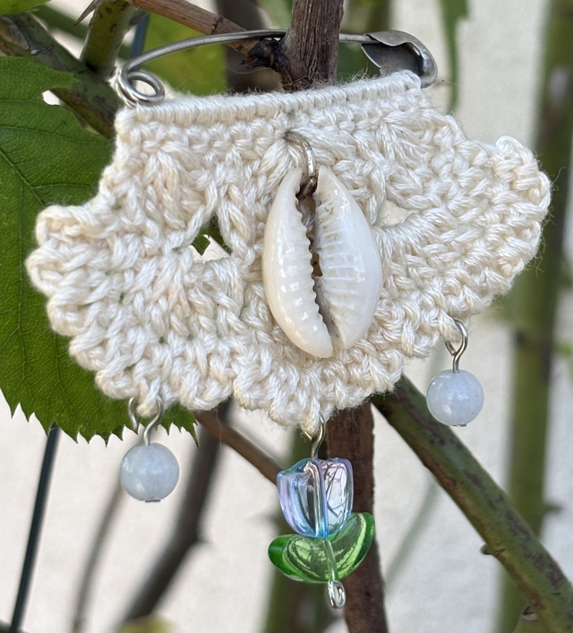 Broche - Féminité