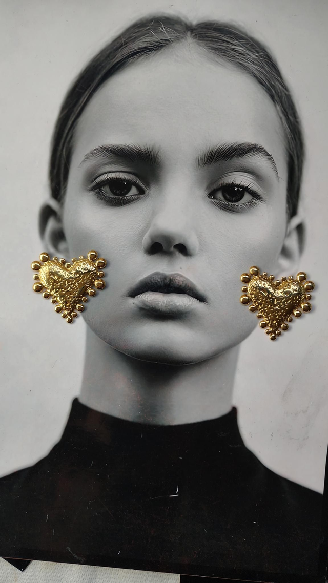 Orecchini cuore martellato 