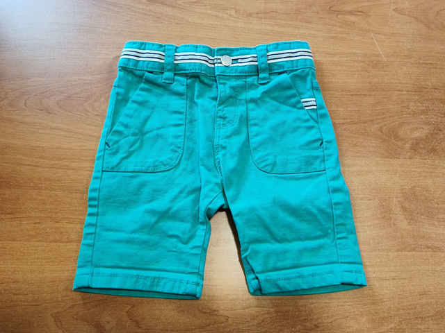 Short vert 9 mois