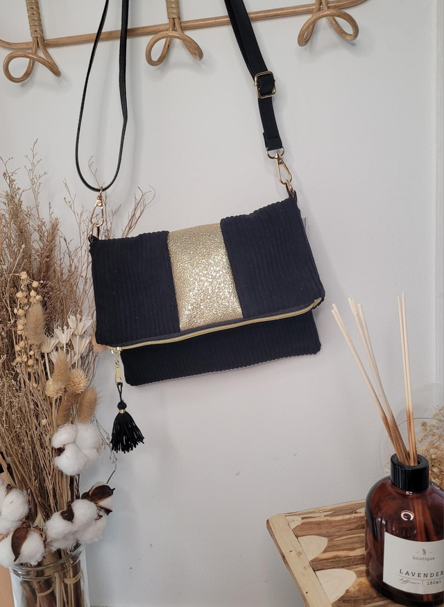 Pochette/ sac à main noir rabat simili cuir