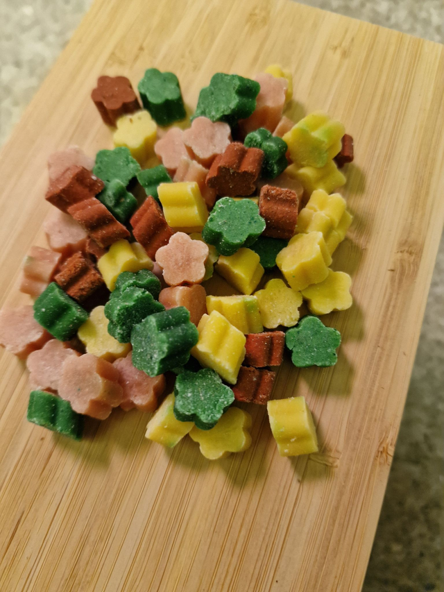 100g Fruit Salad Training Treats