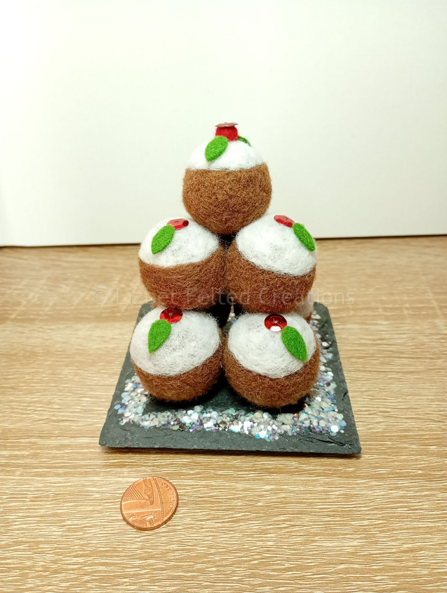 Christmas pudding decoration, felted Christmas pudding table decoration
