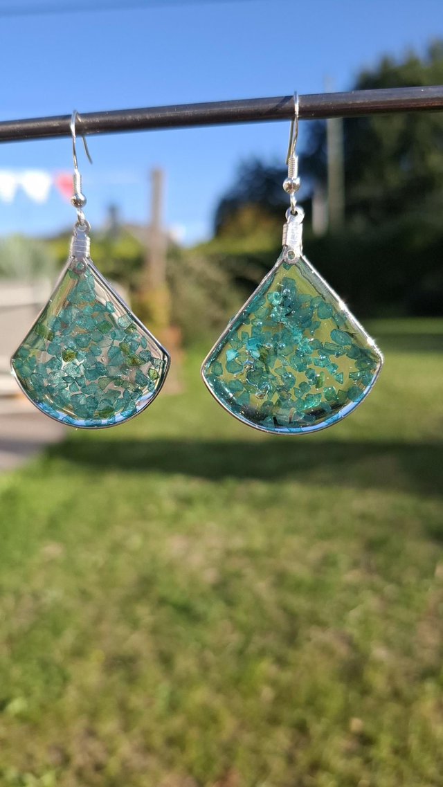 Boucles d&#039;oreilles verre recyclé émeraude 