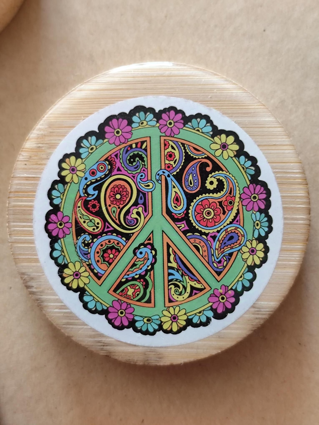 Décapsuleur peace and love magnétique pour frigo