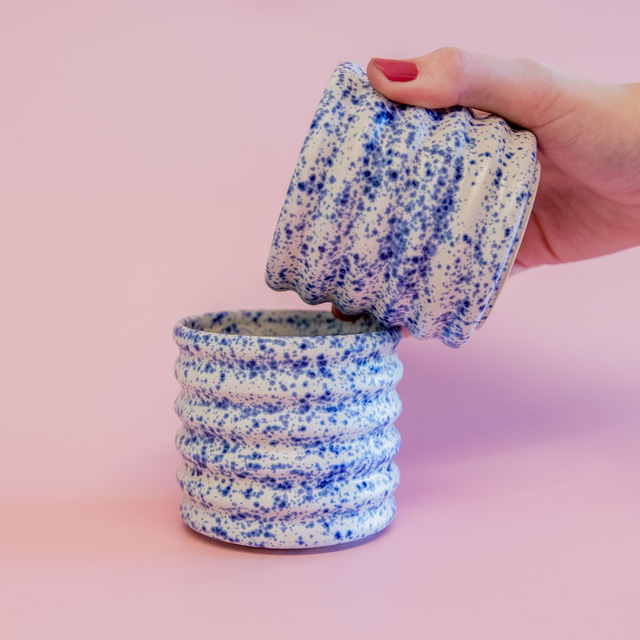 swirly cup (winter love)