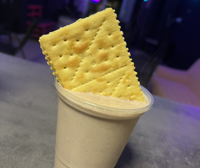 Chocolate caliente + galletas con mantequilla