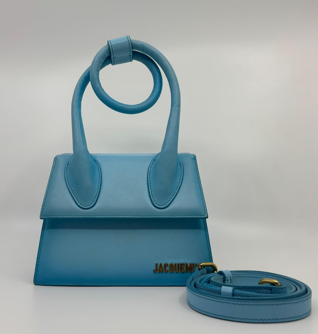 EL CHIQUITO CON NUDO AZUL DEGRADADO JACQUEMUS 