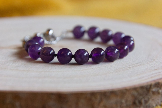 (XS-S) Améthyste grade AB / Bracelet coulissant inox et fil de soie / Finitions PREMIUM