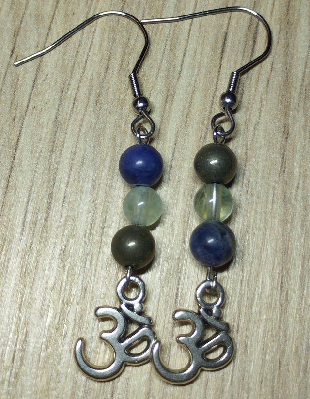 Boucles d'oreilles OM