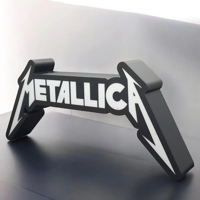 Lampe 3D Metallica LED - L’énergie du heavy metal illumine ta déco ! 