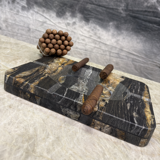 Grand Cendrier *Enyo*