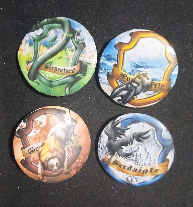 Harry potter 4 saison Lots 4 badges