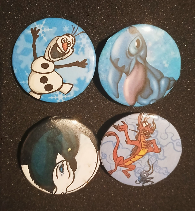 Dessin animé Lots 4 badges